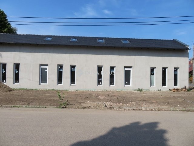 Eladó ikerház, Szegeden 99 M Ft, 3 szobás / költözzbe.hu