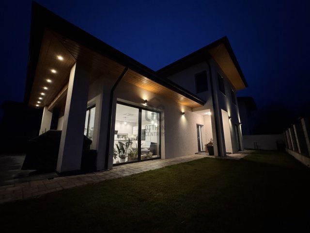 Eladó ikerház, Gödön 174.9 M Ft, 4 szobás