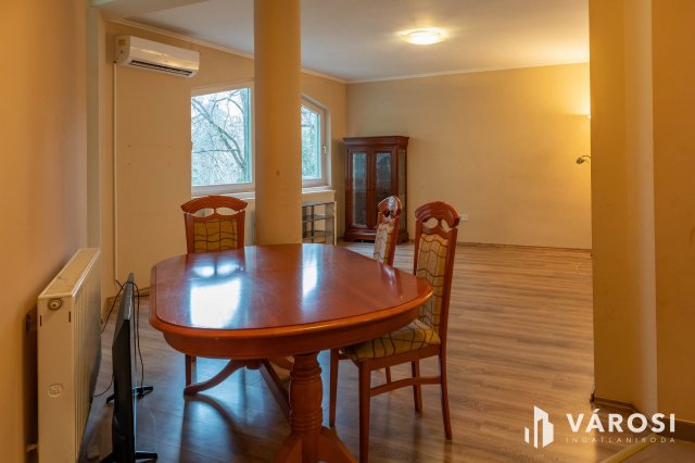 Eladó téglalakás, Orosházán 37 M Ft, 3 szobás