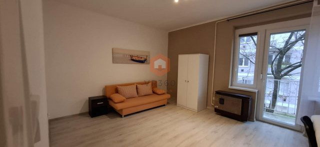 Kiadó téglalakás, albérlet, Pécsett, Hajnóczy úton, 1 szobás