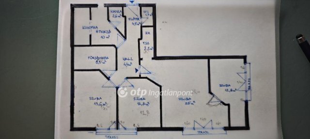 Eladó téglalakás, Pécsett 92 M Ft, 4 szobás