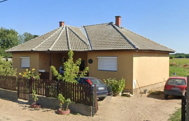Eladó családi ház, Örkényen 30 M Ft, 3 szobás
