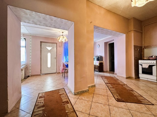 Eladó családi ház, Sarkadon 12.5 M Ft, 3 szobás