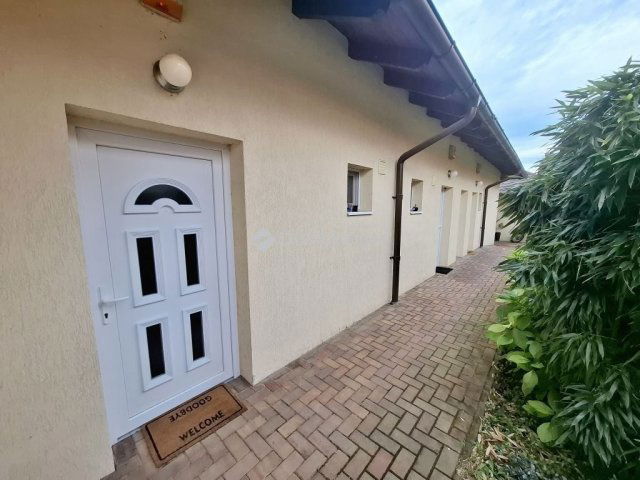 Eladó családi ház, Fóton 179 M Ft, 7 szobás