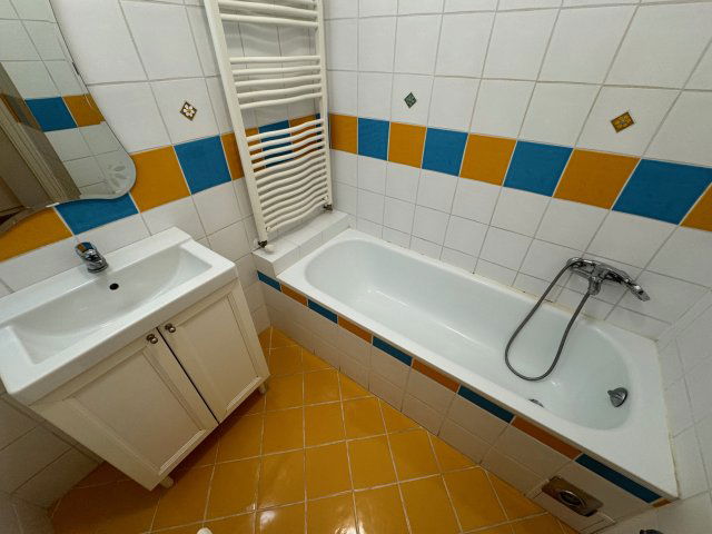 Kiadó téglalakás, albérlet, Pécsett 160 E Ft / hó, 2 szobás
