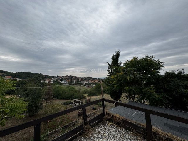 Eladó családi ház, Tihanyban 200 M Ft, 3 szobás