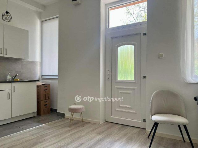 Eladó téglalakás, Budapesten, XVIII. kerületben 35.3 M Ft