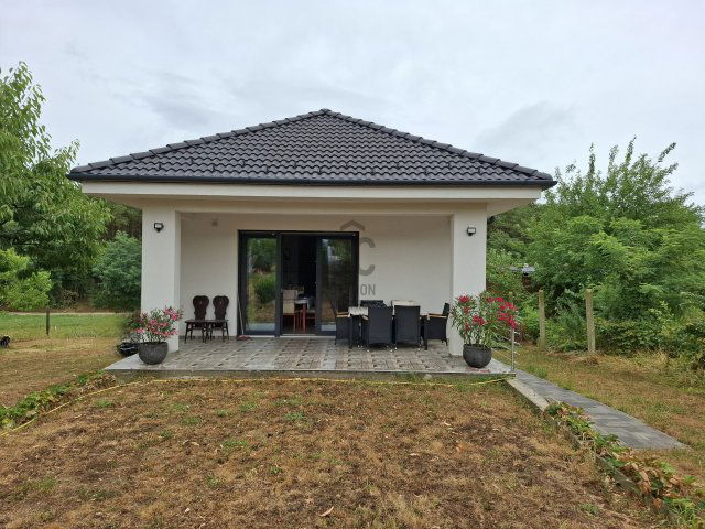 Eladó családi ház, Sárváron 82 M Ft, 3 szobás