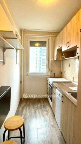 Eladó panellakás, Budapesten, III. kerületben 67 M Ft, 2 szobás