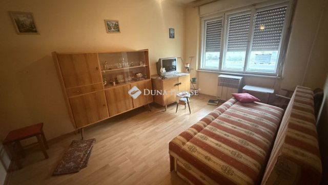 Eladó ikerház, Celldömölkön 16.7 M Ft, 3 szobás