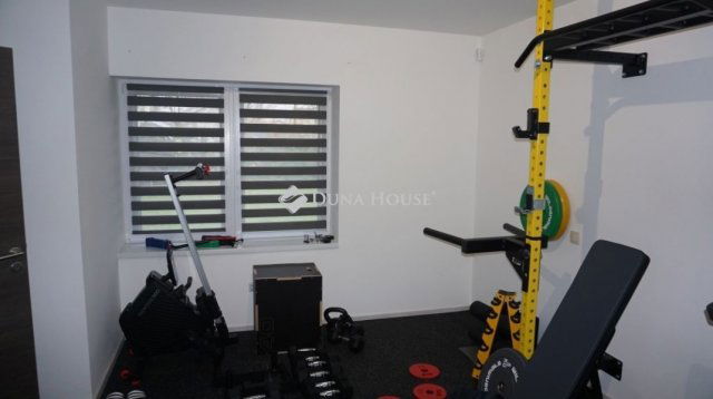 Eladó családi ház, Zalaegerszegen 129.9 M Ft, 6 szobás