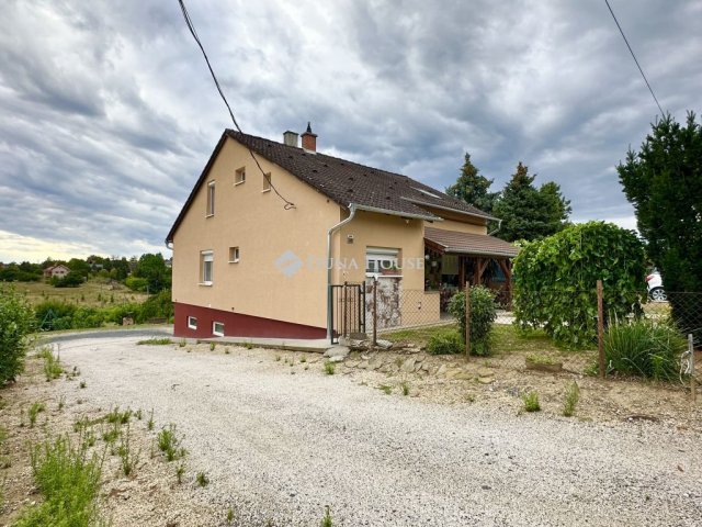 Eladó családi ház, Nagylengyelen 89.9 M Ft, 6 szobás