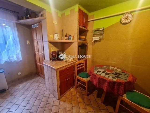 Eladó családi ház, Budapesten, XX. kerületben 85.5 M Ft