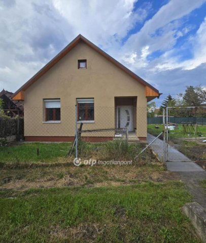 Eladó családi ház, Kabán 39.5 M Ft, 1+2 szobás