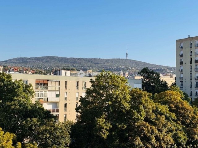 Eladó panellakás, Pécsett 45.99 M Ft, 2 szobás