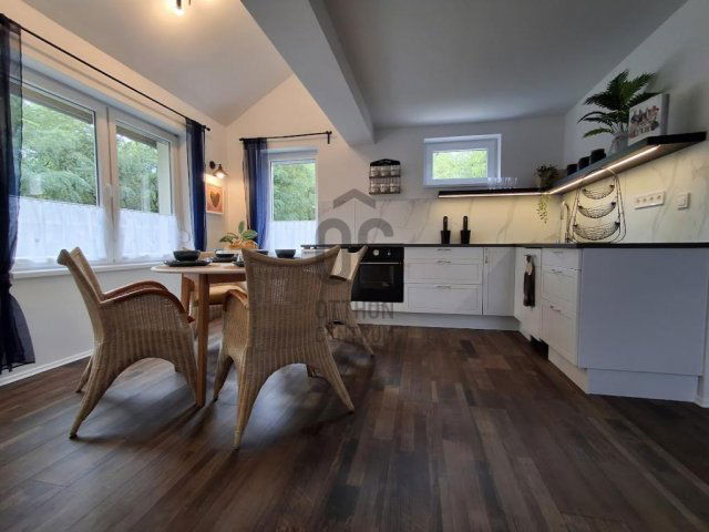 Eladó családi ház, Cegléden 56.5 M Ft, 2 szobás