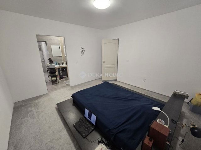 Eladó családi ház, Székesfehérvárott 79.5 M Ft, 3 szobás