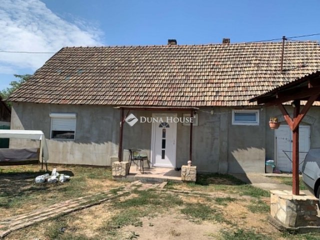 Eladó családi ház, Pándon 23.9 M Ft, 3 szobás