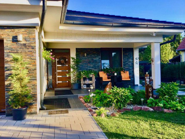 Eladó családi ház, Balatonfenyvesen 208 M Ft, 6 szobás