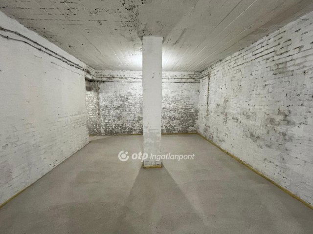 Eladó ipari ingatlan, Budapesten, XI. kerületben 29.9 M Ft
