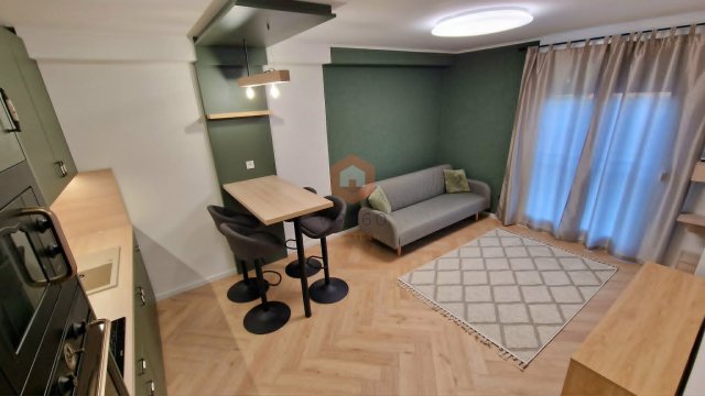 Kiadó panellakás, albérlet, Pécsett, Attila utcában, 2 szobás