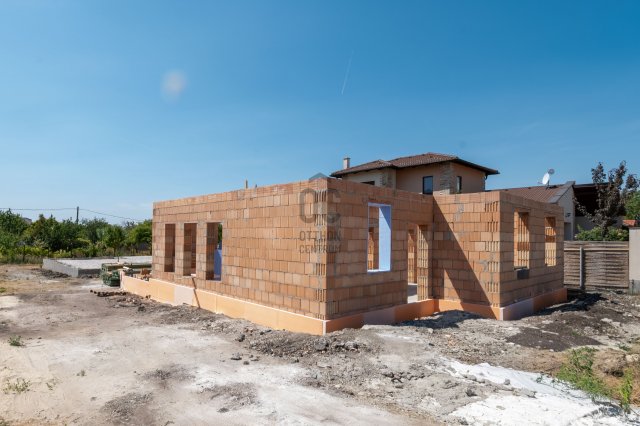 Eladó családi ház, Székesfehérvárott 89 M Ft, 4 szobás