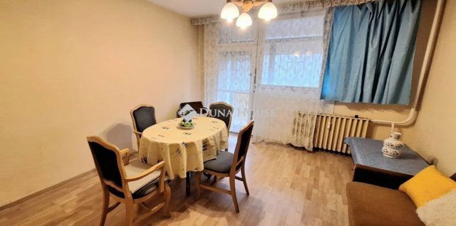 Eladó panellakás, Kecskeméten 49 M Ft, 3 szobás