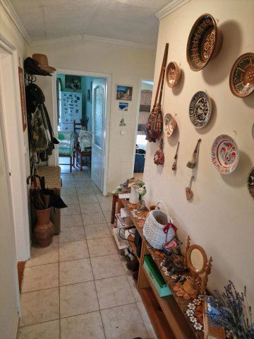 Eladó nyaraló, Balatonfüreden 79 M Ft, 2 szobás