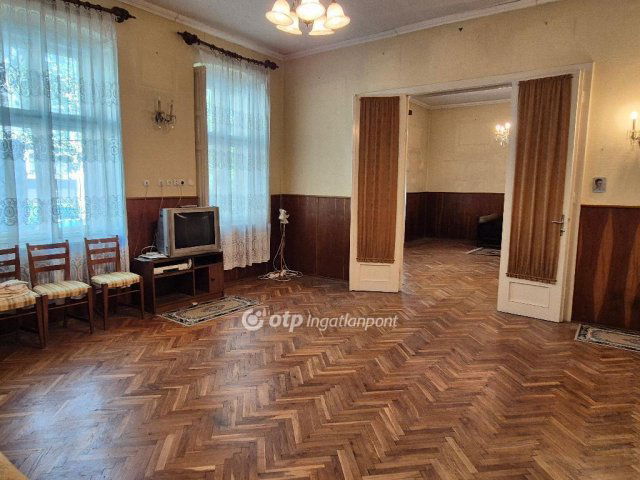 Eladó családi ház, Szentesen 49.9 M Ft, 4 szobás