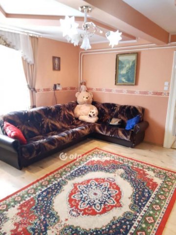 Eladó családi ház, Tiszaföldváron 34.99 M Ft, 4 szobás