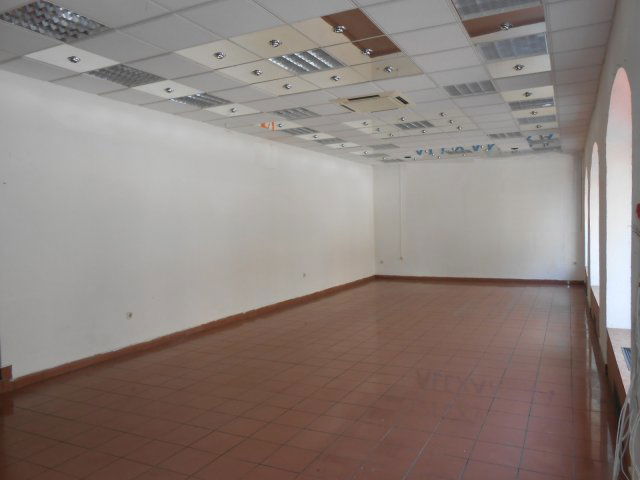 Eladó üzlethelyiség, Kaposváron, Fő utcában 77 M Ft