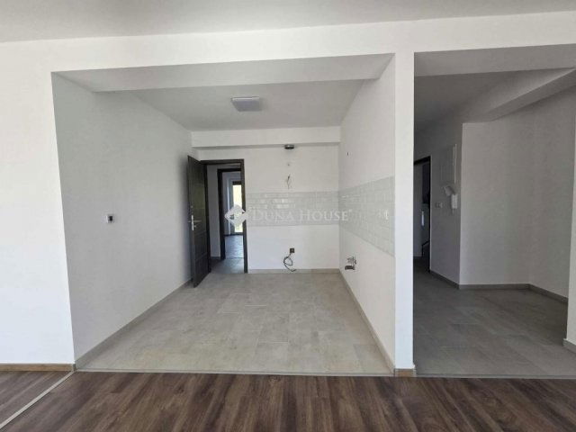 Eladó téglalakás, Szegeden 114.9 M Ft, 3 szobás