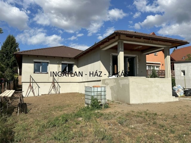 Eladó családi ház, Veresegyházon 149.9 M Ft, 5 szobás