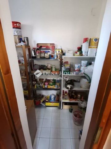 Eladó családi ház, Balatonfüreden 590 M Ft, 14 szobás