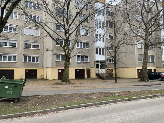 Eladó panellakás, Kecskeméten 44.8 M Ft, 2 szobás