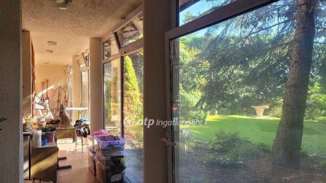 Eladó téglalakás, Budapesten, XII. kerületben 365 M Ft, 7 szobás