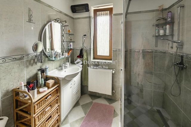 Eladó családi ház, Polgárdin 195 M Ft, 5 szobás