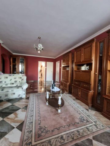 Eladó családi ház, Pápán 64.9 M Ft, 4+1 szobás