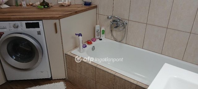 Eladó családi ház, Zalakaroson 145 M Ft, 1+2 szobás