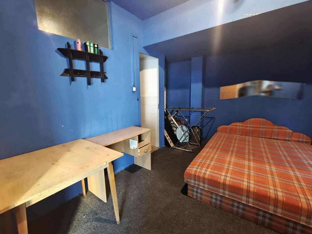 Eladó üzlethelyiség, Esztergomban 24.99 M Ft