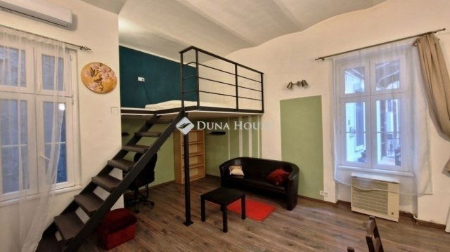 Eladó téglalakás, Budapesten, VIII. kerületben 46.5 M Ft