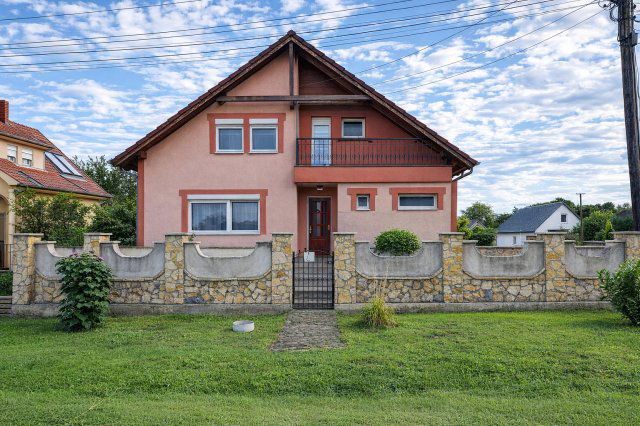 Eladó családi ház, Kozármislenyen 128 M Ft, 5 szobás