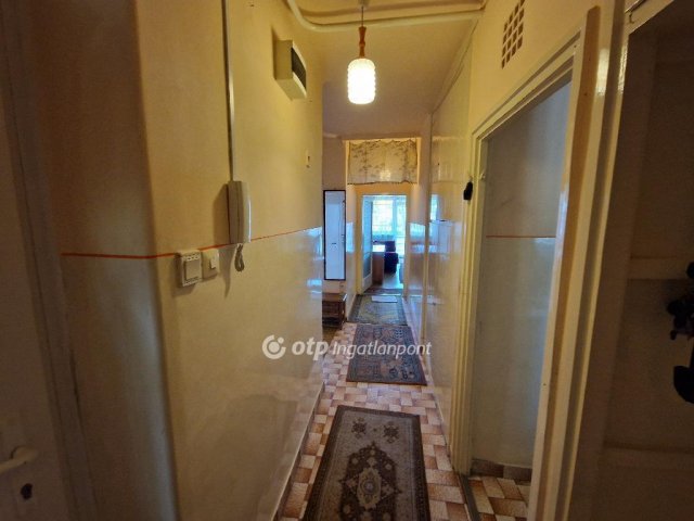 Eladó panellakás, Nyíregyházán 49 M Ft, 2+1 szobás