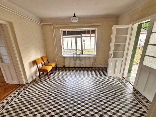 Eladó családi ház, Veresegyházon 69.99 M Ft, 2 szobás