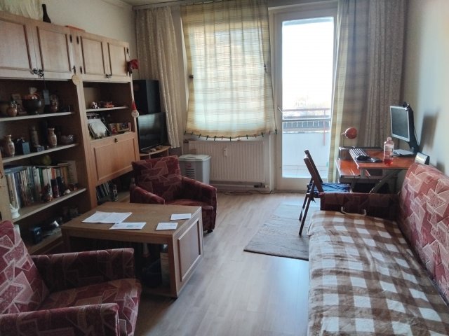 Eladó panellakás, Debrecenben 35.99 M Ft, 1 szobás