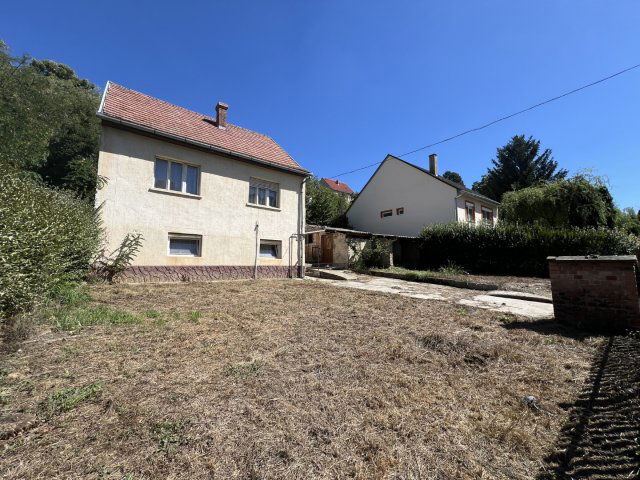 Eladó családi ház, Kaposváron 32.5 M Ft, 2 szobás