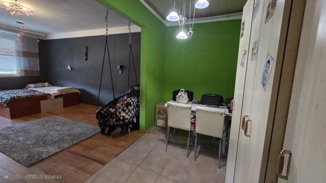 Eladó panellakás, Tatabányán, Mártírok úton 36.99 M Ft