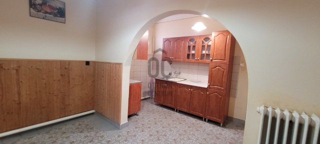 Eladó családi ház, Szőlősgyörökön 74.9 M Ft, 6 szobás