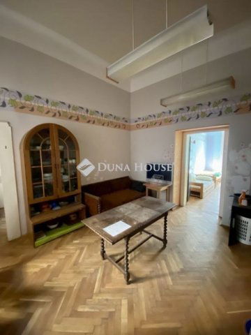 Eladó téglalakás, Budapesten, VI. kerületben 210 M Ft, 8 szobás