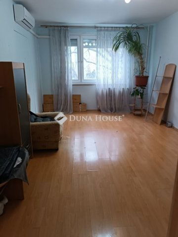 Eladó panellakás, Budapesten, XV. kerületben 69.9 M Ft, 3 szobás